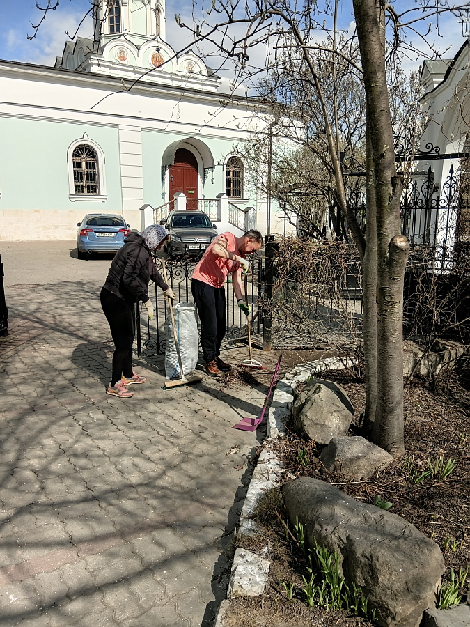 Субботник на территории храма — фото 4