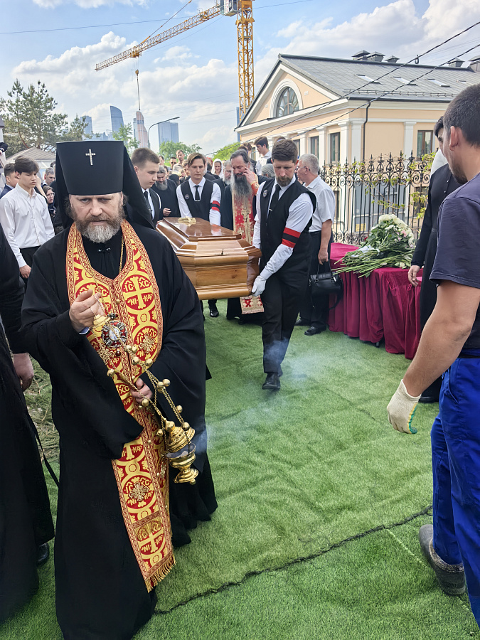 Фотографии и рассказ о чине отпевания и о погребении иерея Сергия Куксова — фото 16